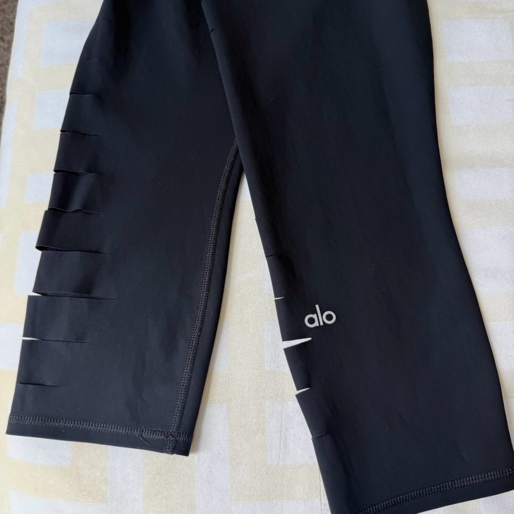 ALO Yoga Black Laser Cut Warrior Leggings